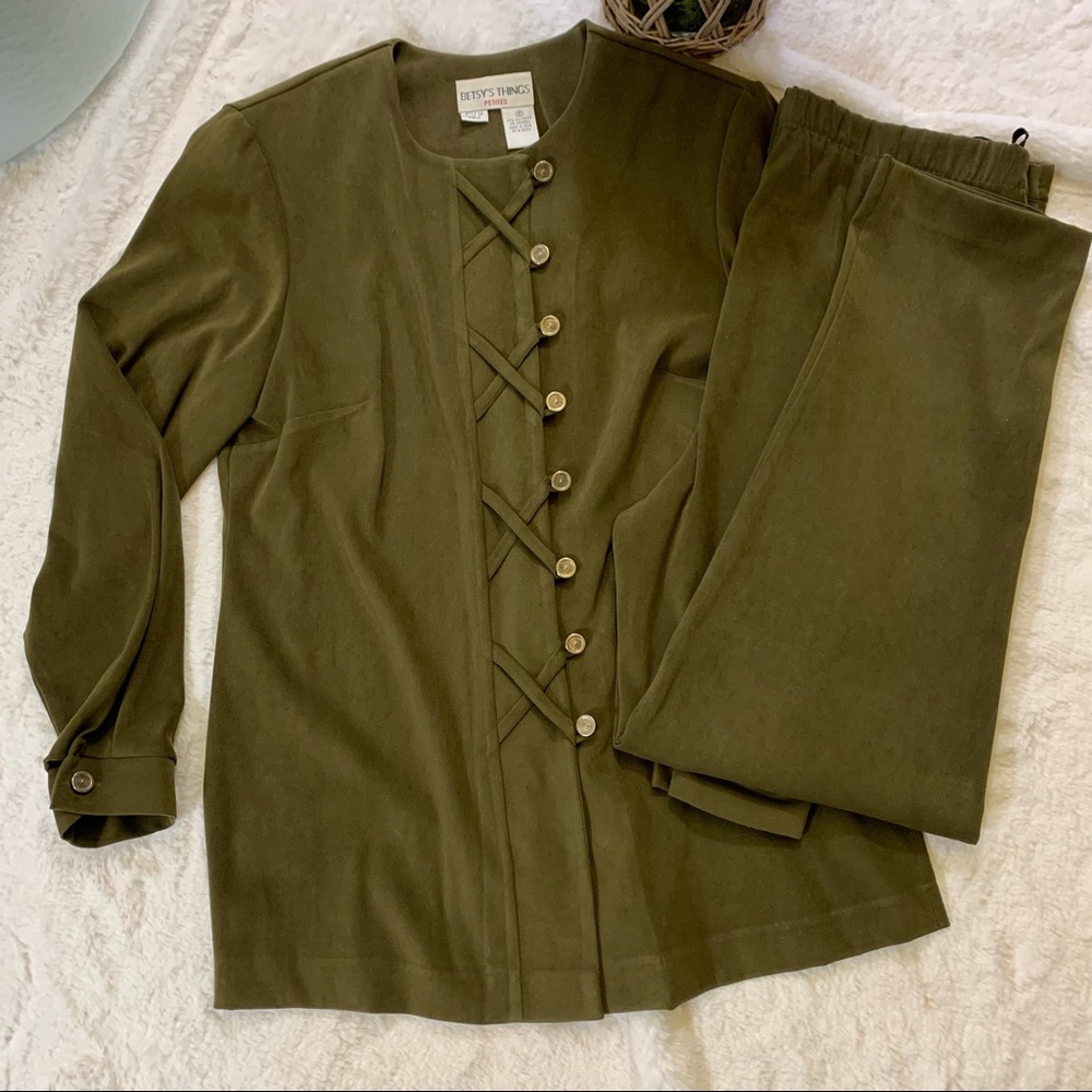 Betsy’s Things Petites Tunic Pant Suit Olive Sz 8P